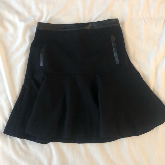 Club Monaco Fluted Skirt with Leather Detailing - Picture 2 of 7